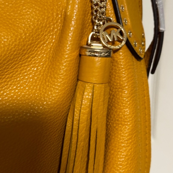 Michael Kors Leather purse and wallet.  Gold  color with Gold grommet - Picture 3 of 7